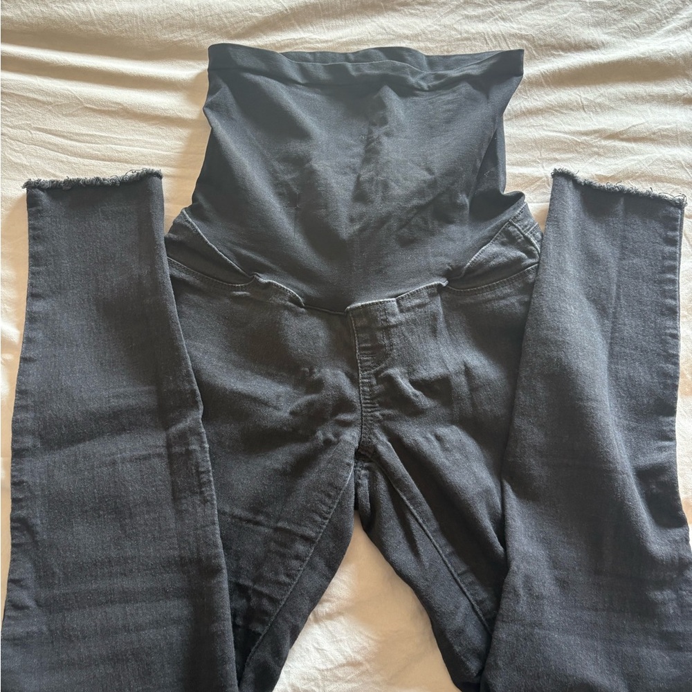 1822 Denim Black Over the Bump raw hem maternity Jeans
